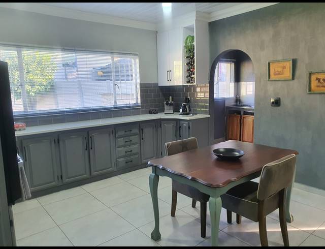 3 BEDROOM HOUSE FOR SALE IN SAFARI GARDENS
